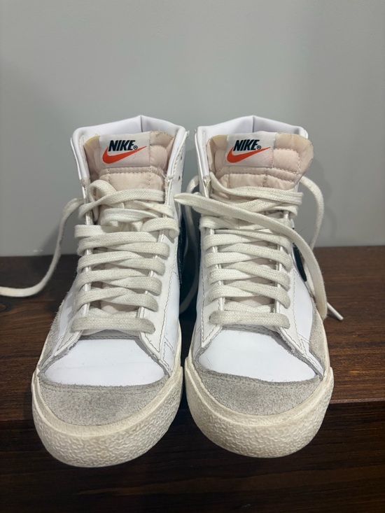Nike Shoes - Nike Blazer Mid ‘77